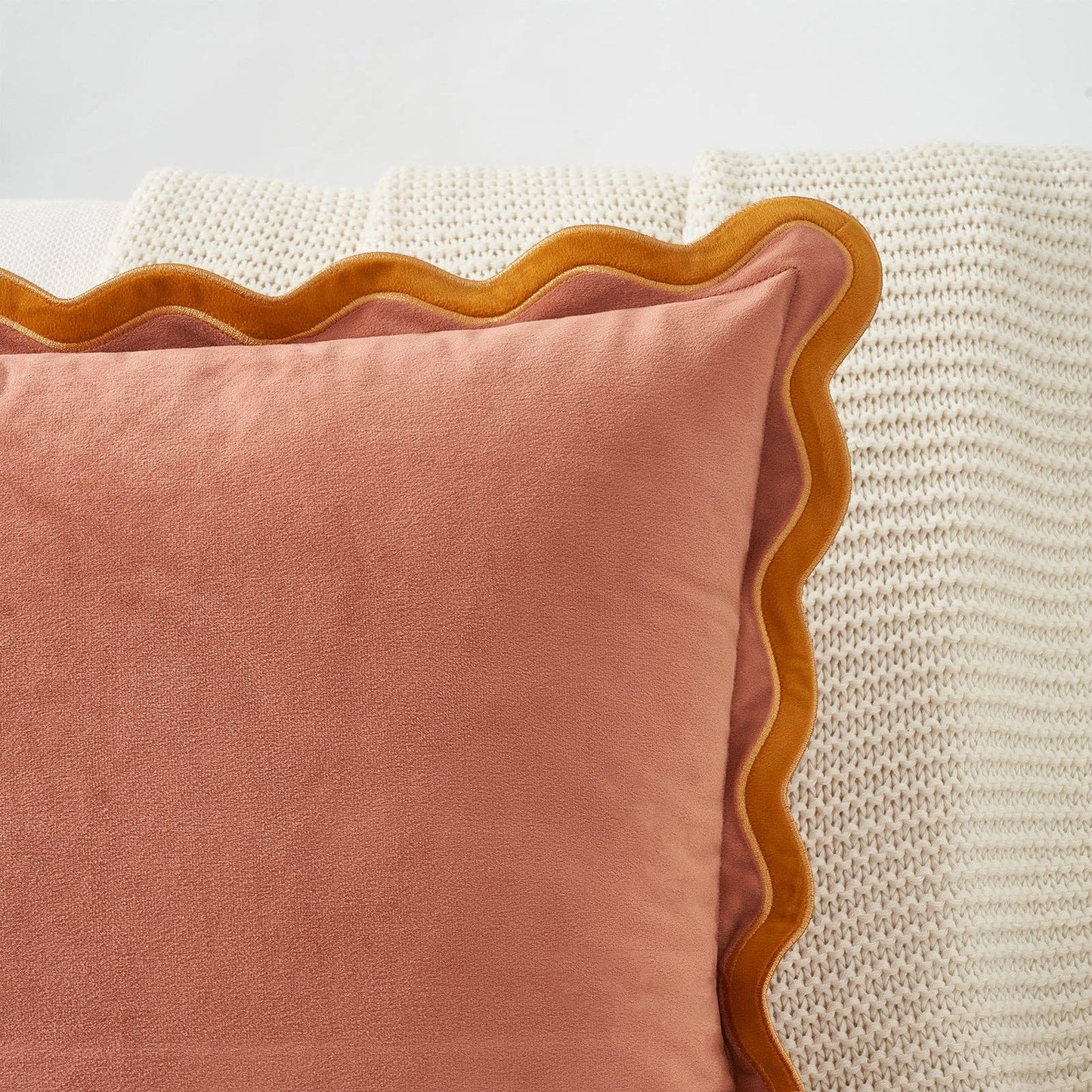 Maleku Pillow (2-Pack) - Pink/Honey: 22x22 inch