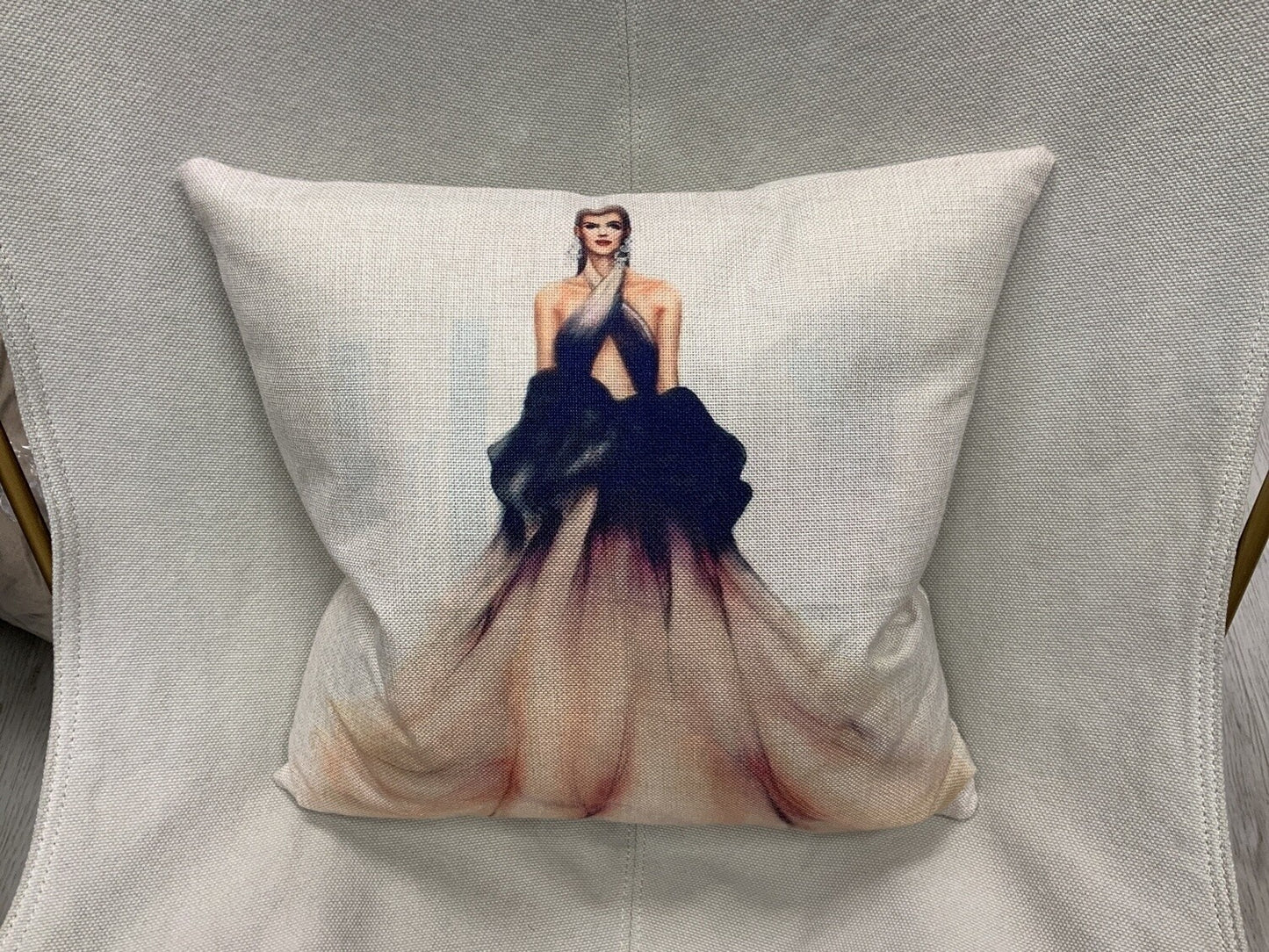 Glam Woman Pillow Cover