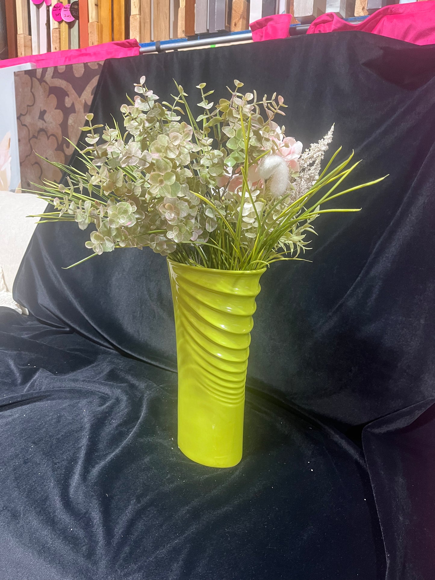 Lime ceramic vase *OPEN BOX