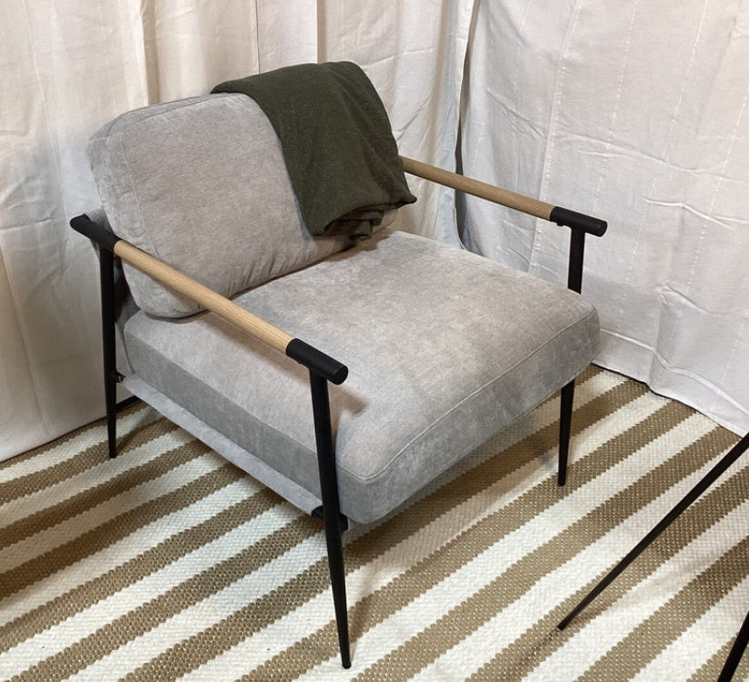 Modern Accent Chair- LOCAL PICK UP ONLY