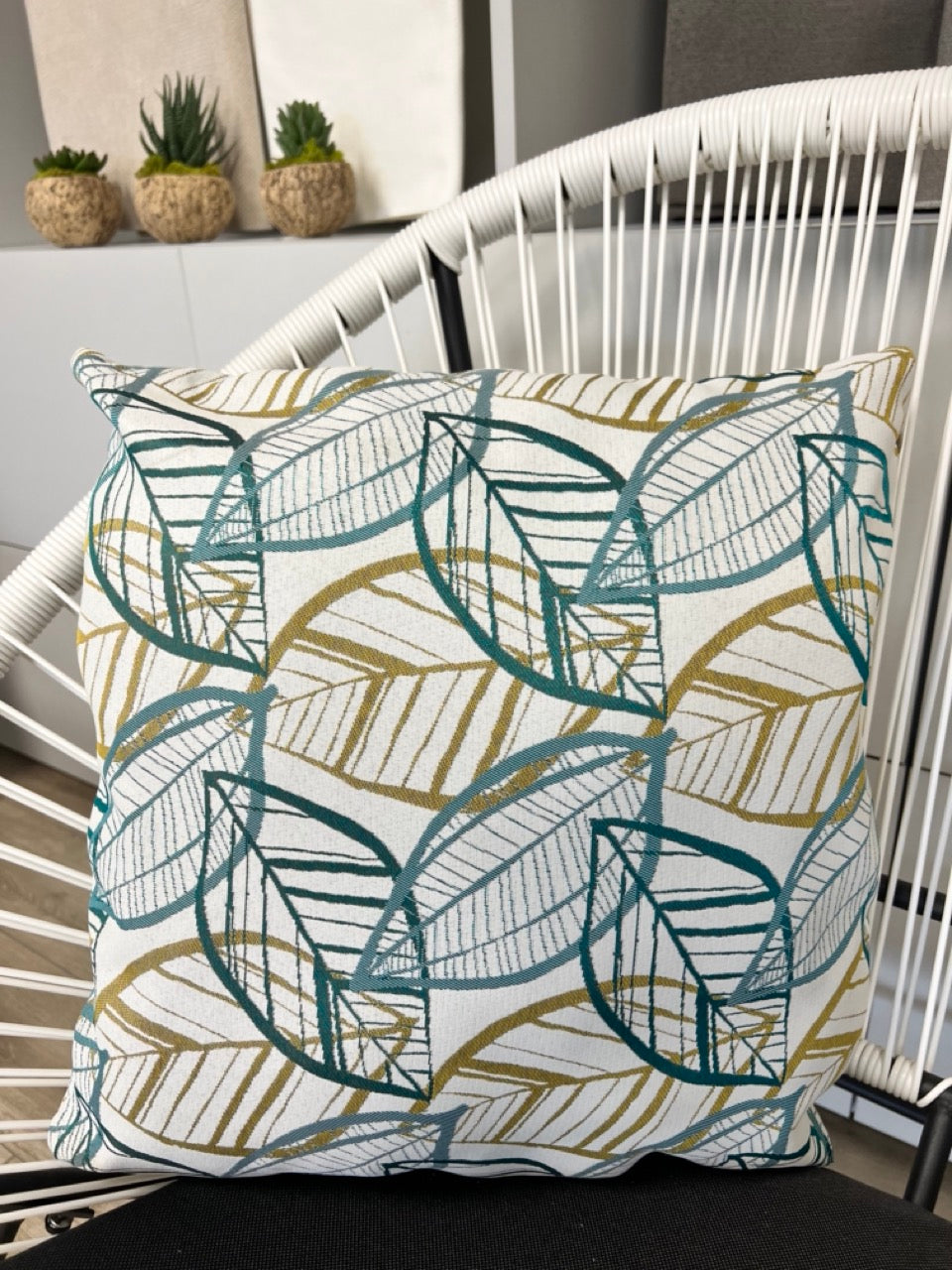 Leaf Outdoor Pillow