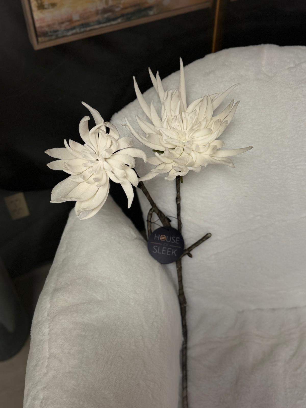 White Flower Stem *OPEN BOX