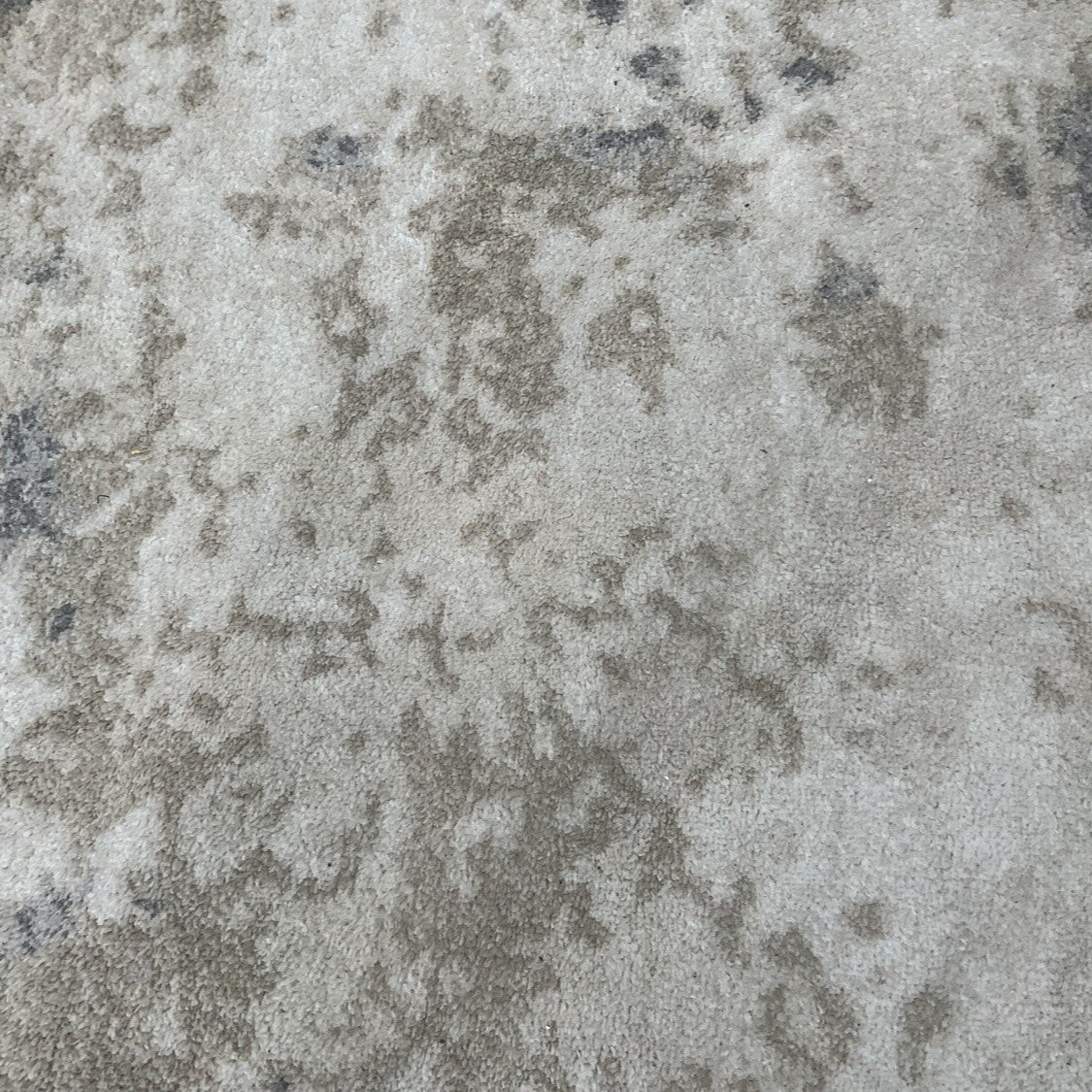 Round Diamond Areu Rug