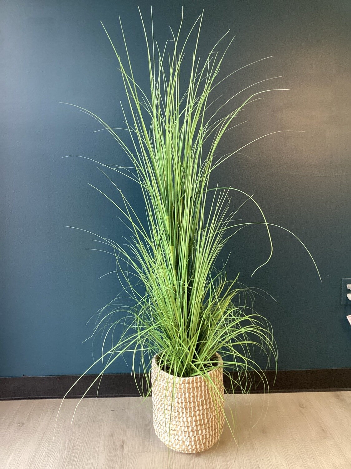 Medium Wicker Basket Floor Plant-8144