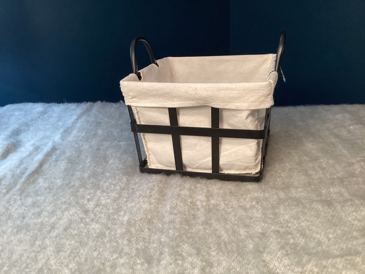 Metal basket/Black