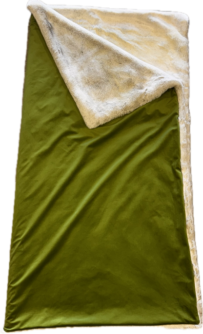 Reversible Faux Fur Throw