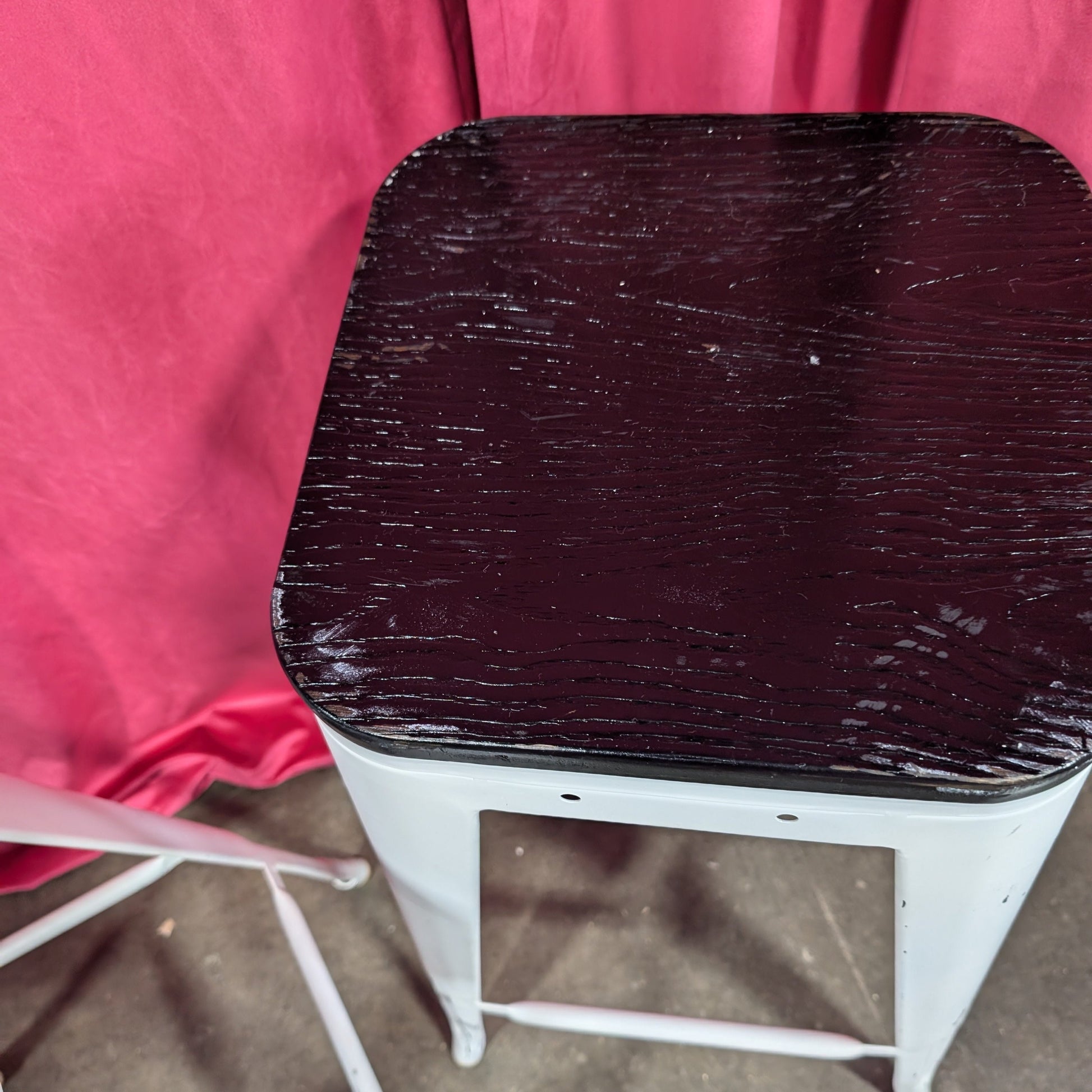 Black and White Bar Stools 