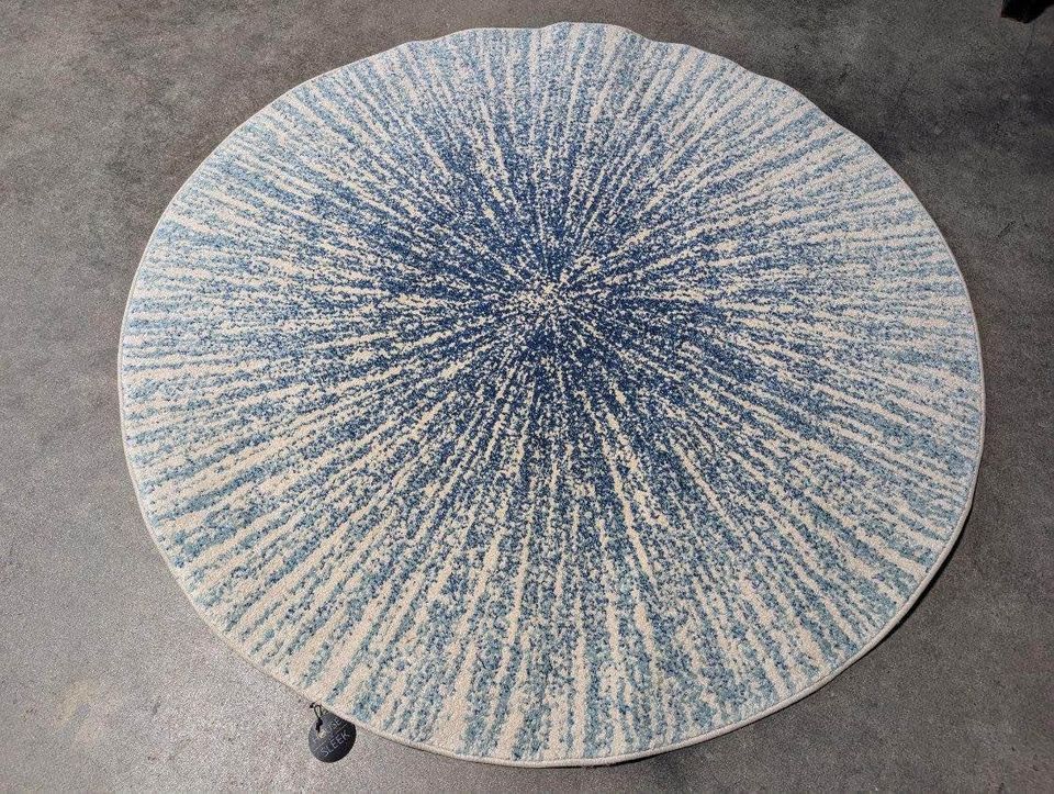 Blue & Ivory Burst Round Rug (5' Diameter)- Local Pick Up Only