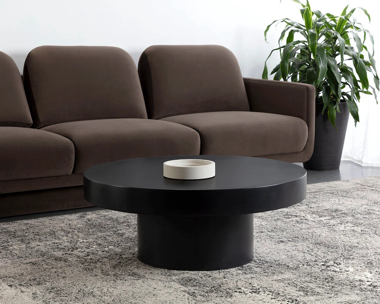 Round Coffee Table made of concrete by Brando