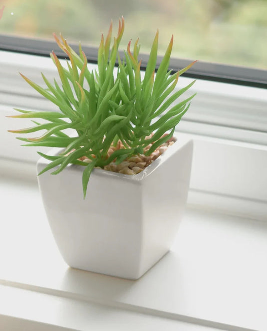 Tapered Mini faux succulent potted plant-spike open box-8151