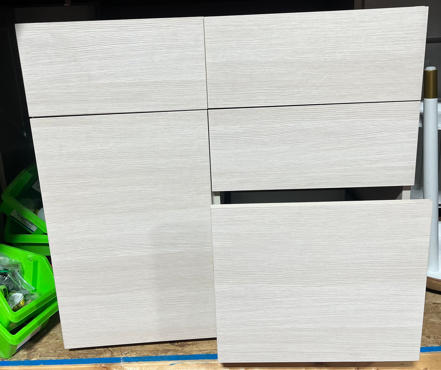 Kitchen cabinets- Set of 2- local pick up