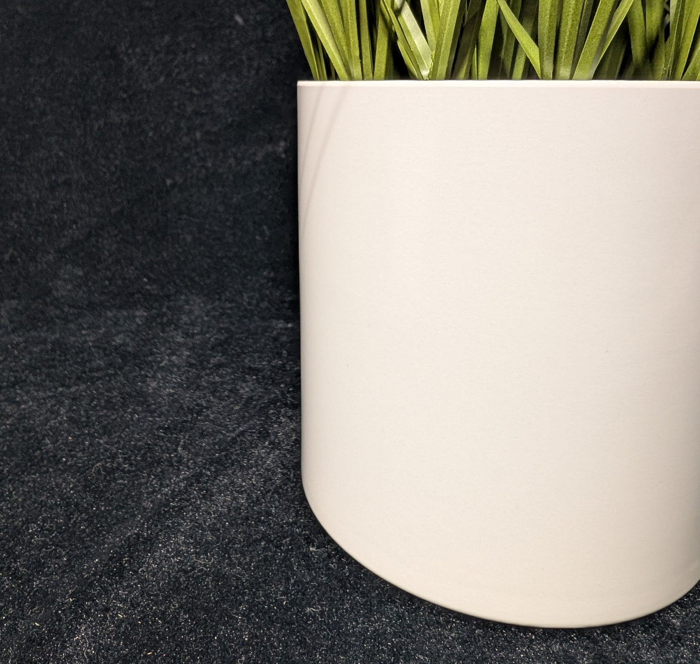 FAUX potted Grass *OPEN BOX