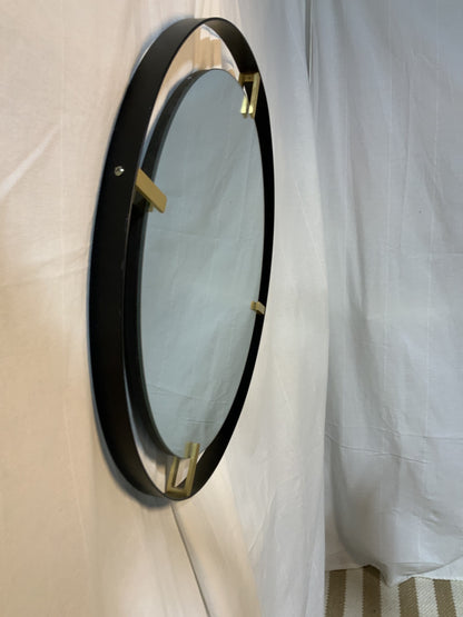 Round metal framed mirror - Open Box